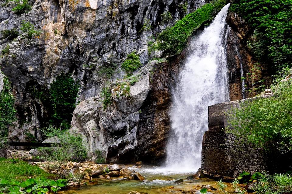 cascata del vitellodoro farindola