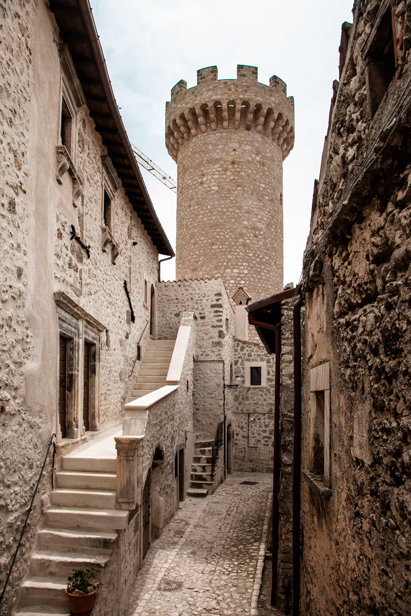 Torre Medicea ricostruita Santo Stefano di Sessanio