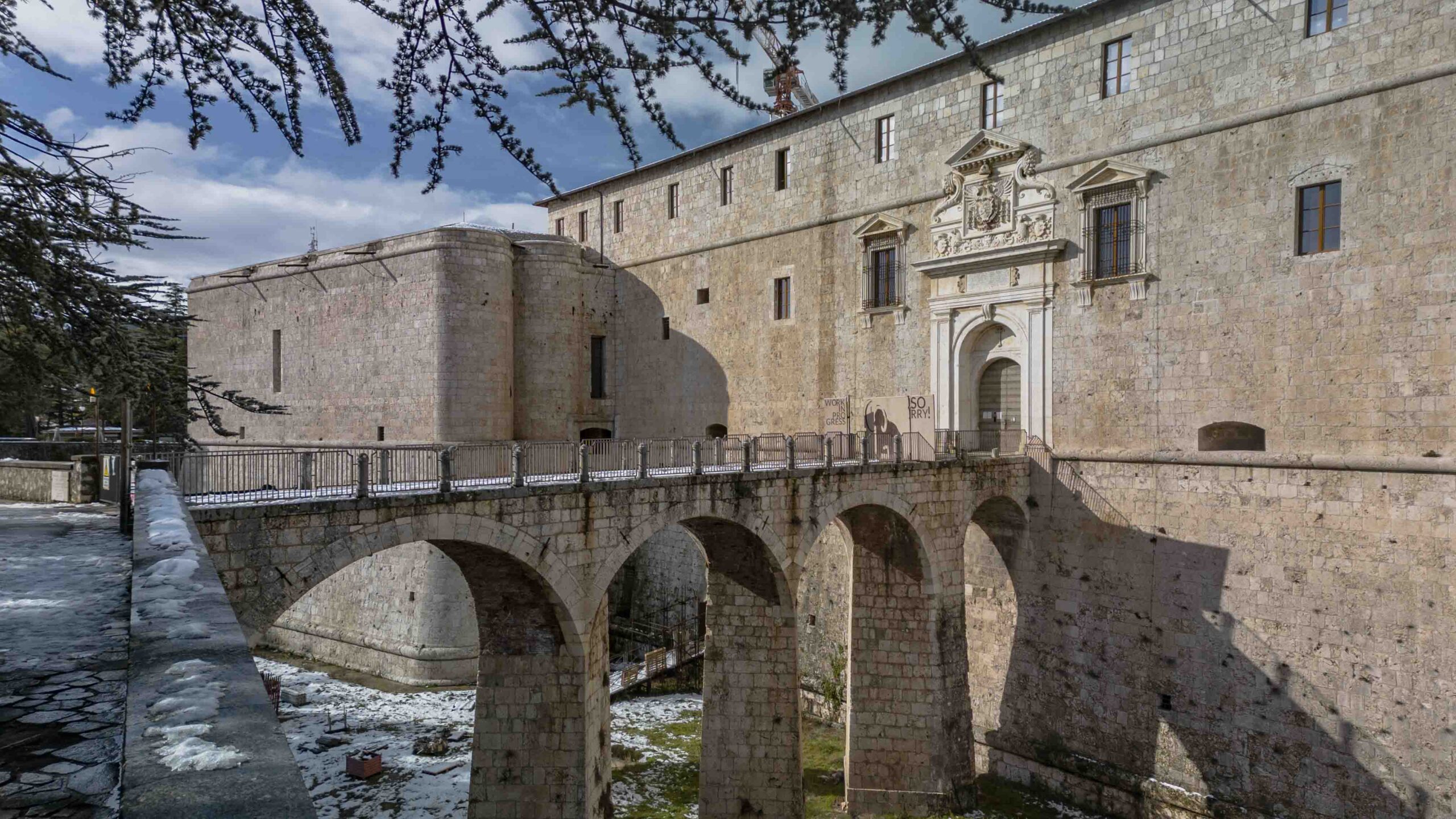 Castello leterale scaled